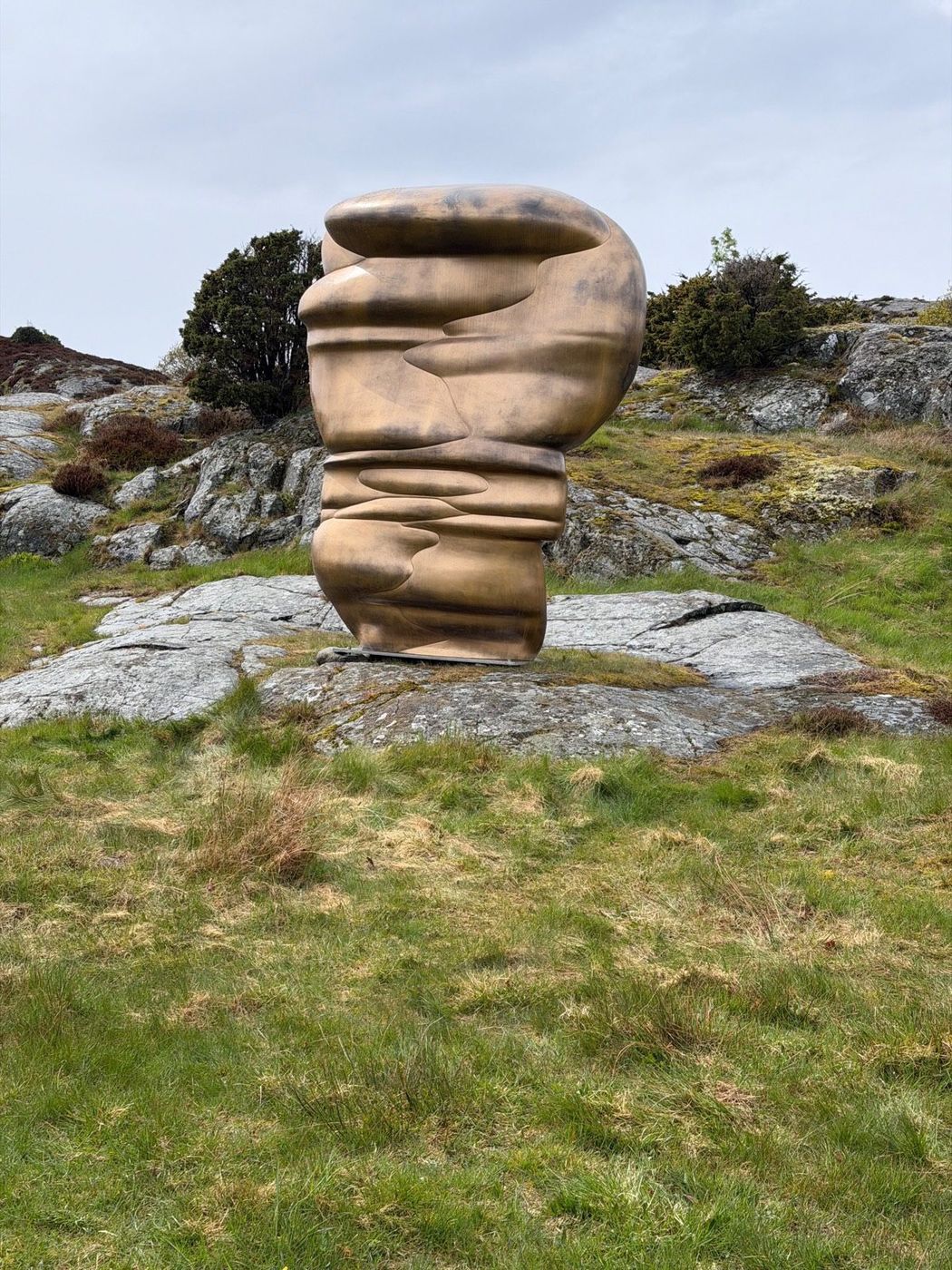 Tony Cragg, Early Forms — bronze.